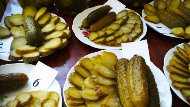 Засідання дегустаційної комісії з оцінки консервованих плодів нових гібридів F1 огірка